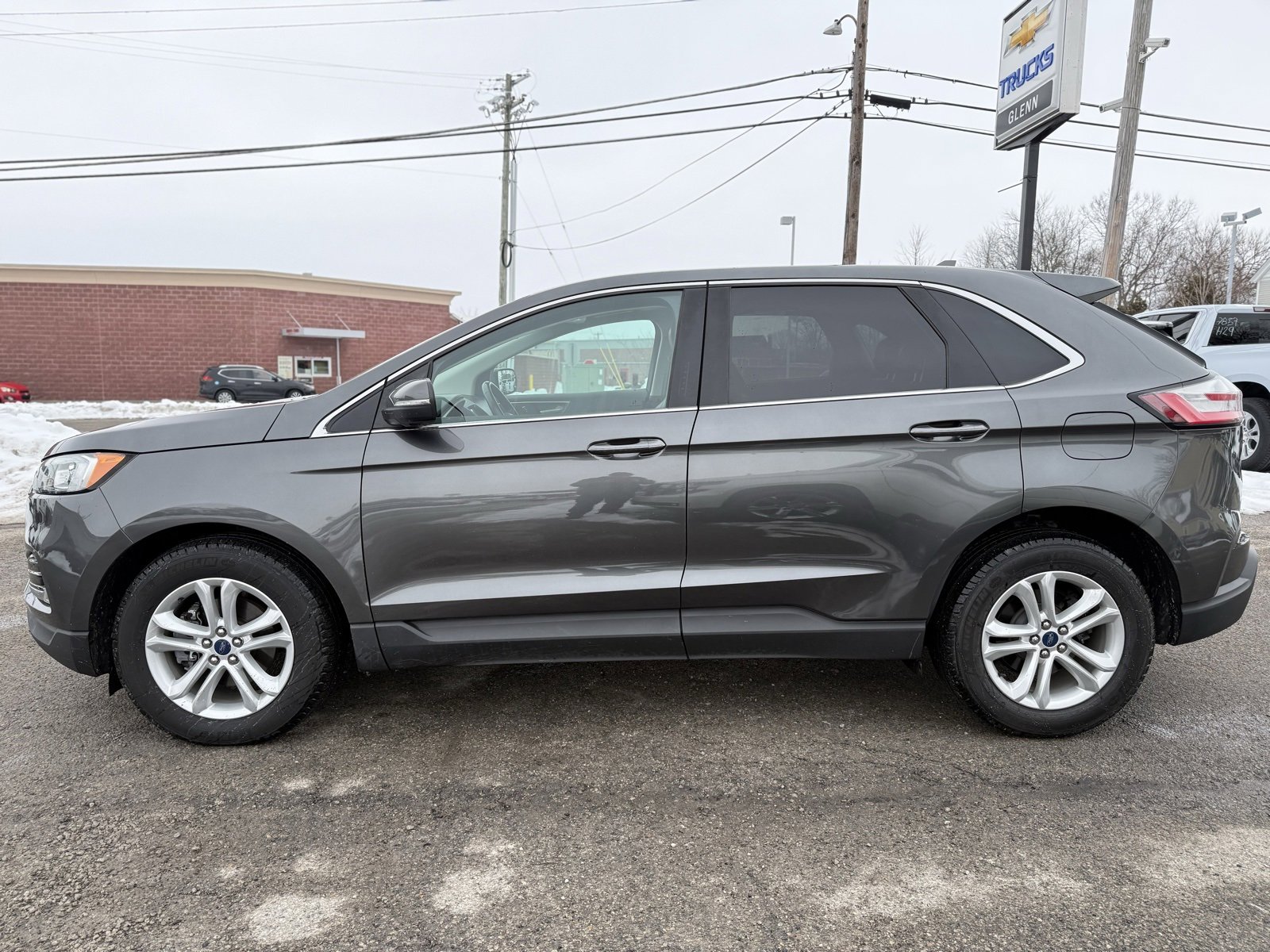 Used 2020 Ford Edge SEL w/ Cargo Accessory Package image 4