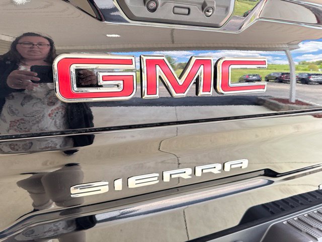 Used 2026 GMC Sierra 1500 SLT w/ SLT Premium Plus Package AWD/4WD image 31