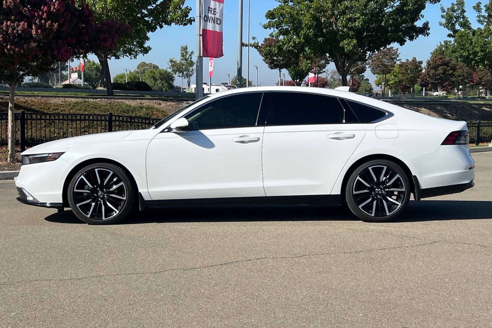 Used 2025 Honda Accord Touring image 7