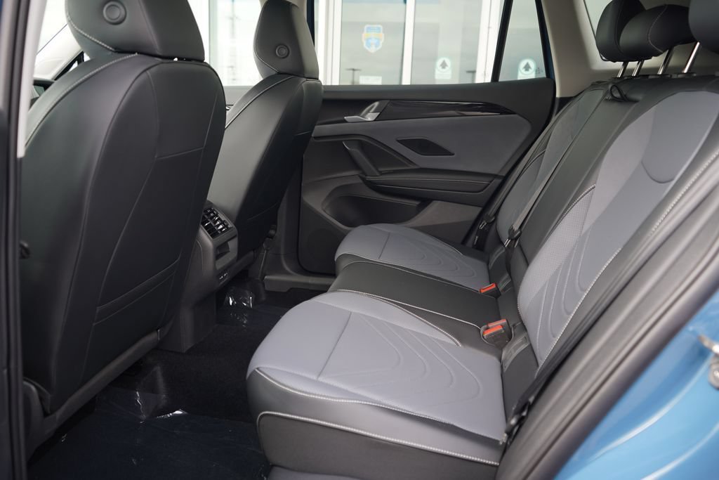 New 2026 Volkswagen Tiguan SE AWD/4WD image 7