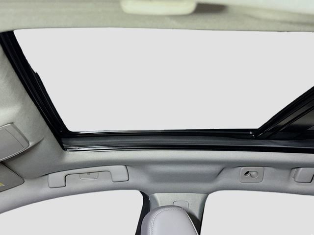 Used 2016 Cadillac SRX Luxury image 32