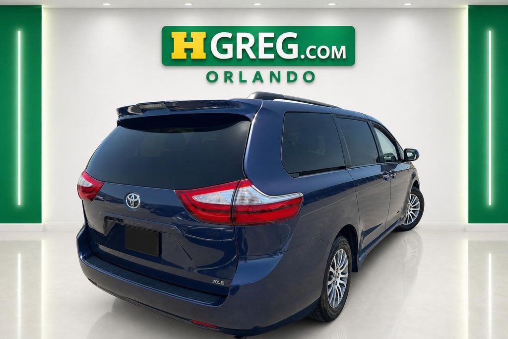 Used 2020 Toyota Sienna XLE FWD image 6