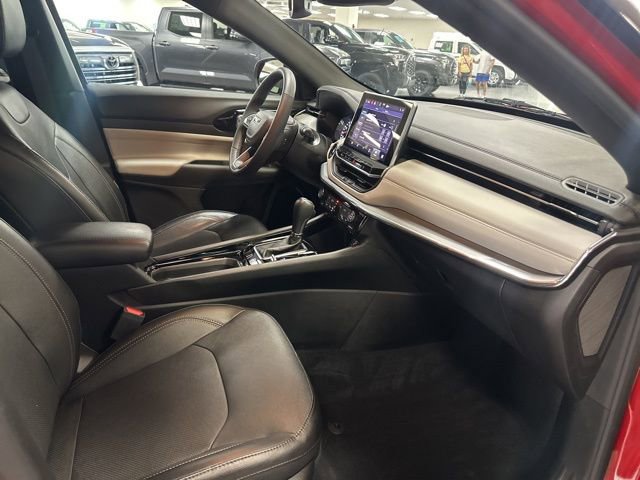 Used 2023 Jeep Compass Limited AWD/4WD image 24