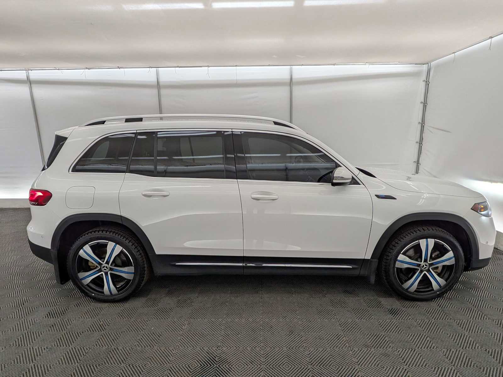 Used 2022 Mercedes-Benz EQB 300 4MATIC image 7