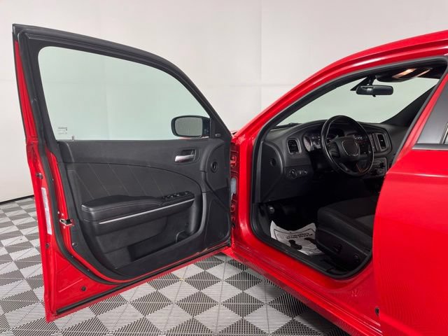 Used 2023 Dodge Charger SXT RWD image 18