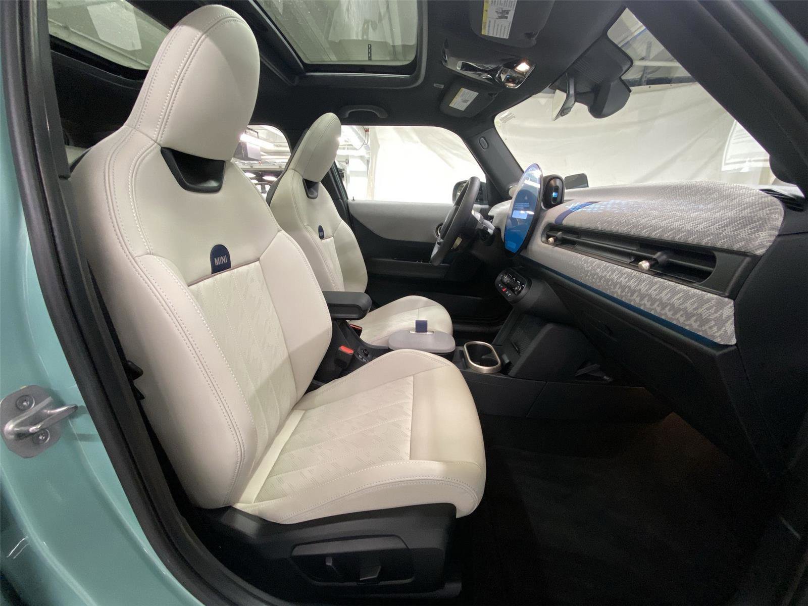 Certified 2025 MINI Cooper S FWD image 29