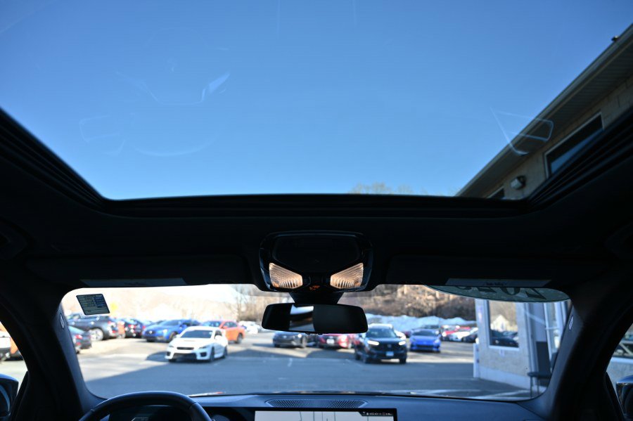 Used 2025 BMW 330i 330i Sedan image 18