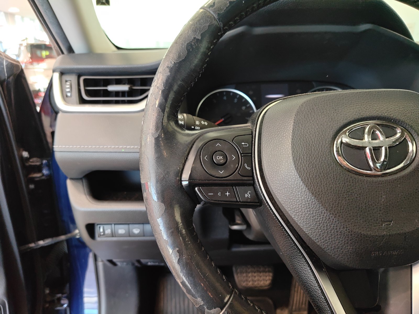 Used 2019 Toyota RAV4 XLE w/ Convenience Package AWD/4WD image 19
