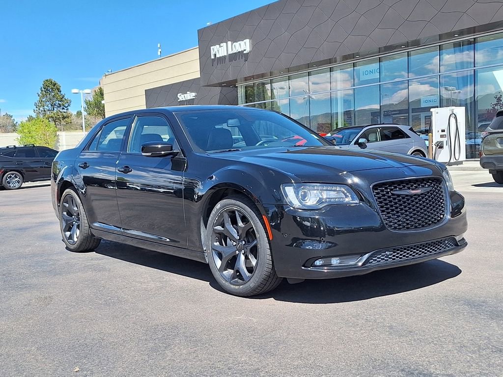 Used 2023 Chrysler 300 S w/ Comfort Group RWD image 1