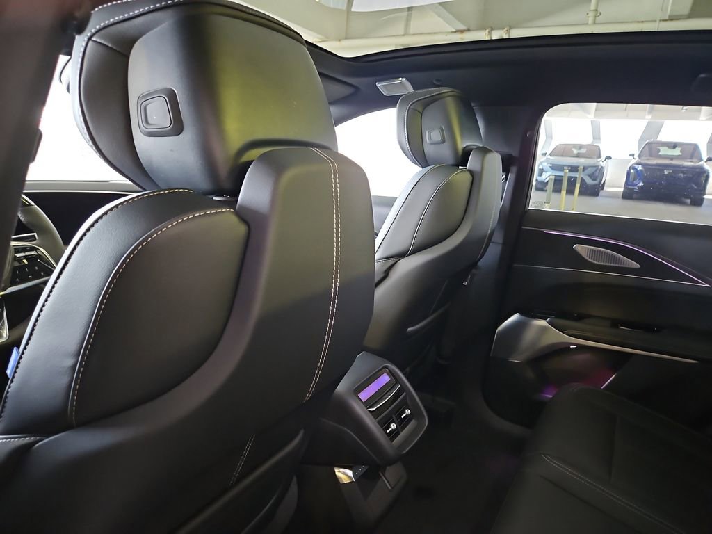 New 2026 Cadillac Lyriq V AWD/4WD image 18