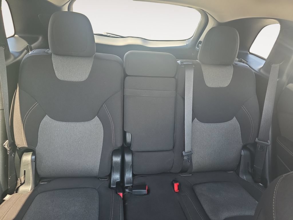 Used 2018 Jeep Cherokee Latitude w/ Cold Weather Group FWD image 13