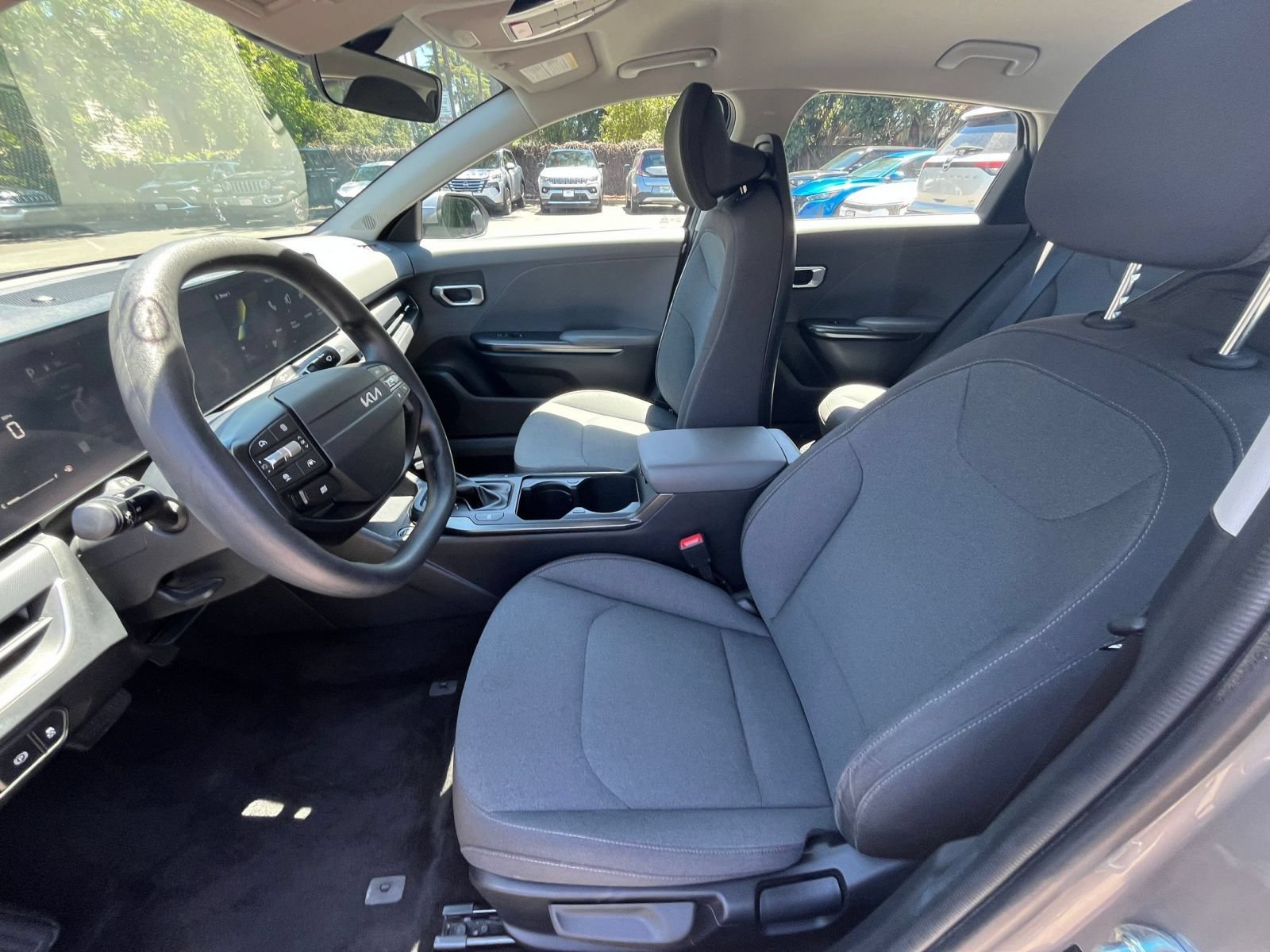 Used 2025 Kia K4 FWD image 25