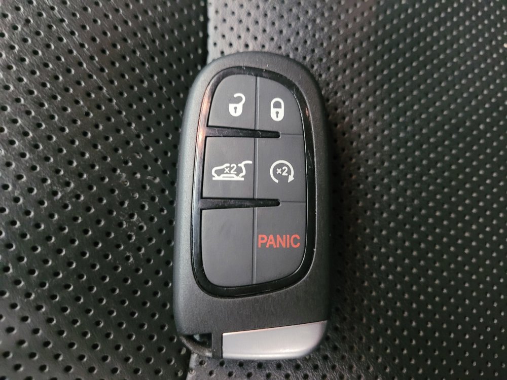 Used 2019 Jeep Cherokee High Altitude image 32