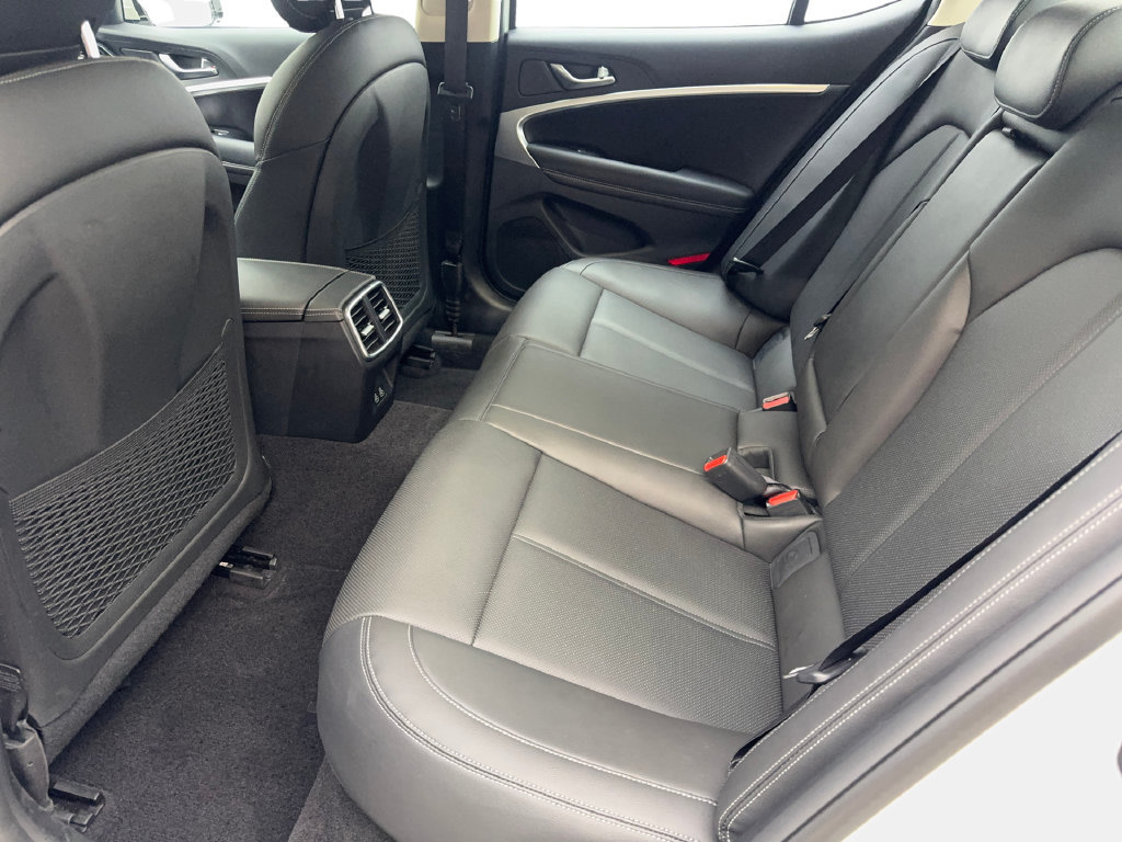 Used 2026 Genesis G70 2.5T RWD image 35