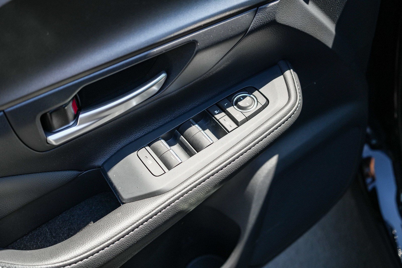 Used 2025 Toyota Grand Highlander FWD image 19