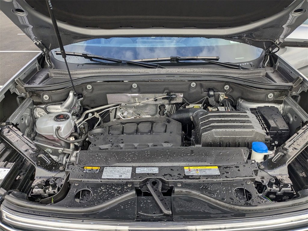 Used 2025 Volkswagen Atlas SE image 39