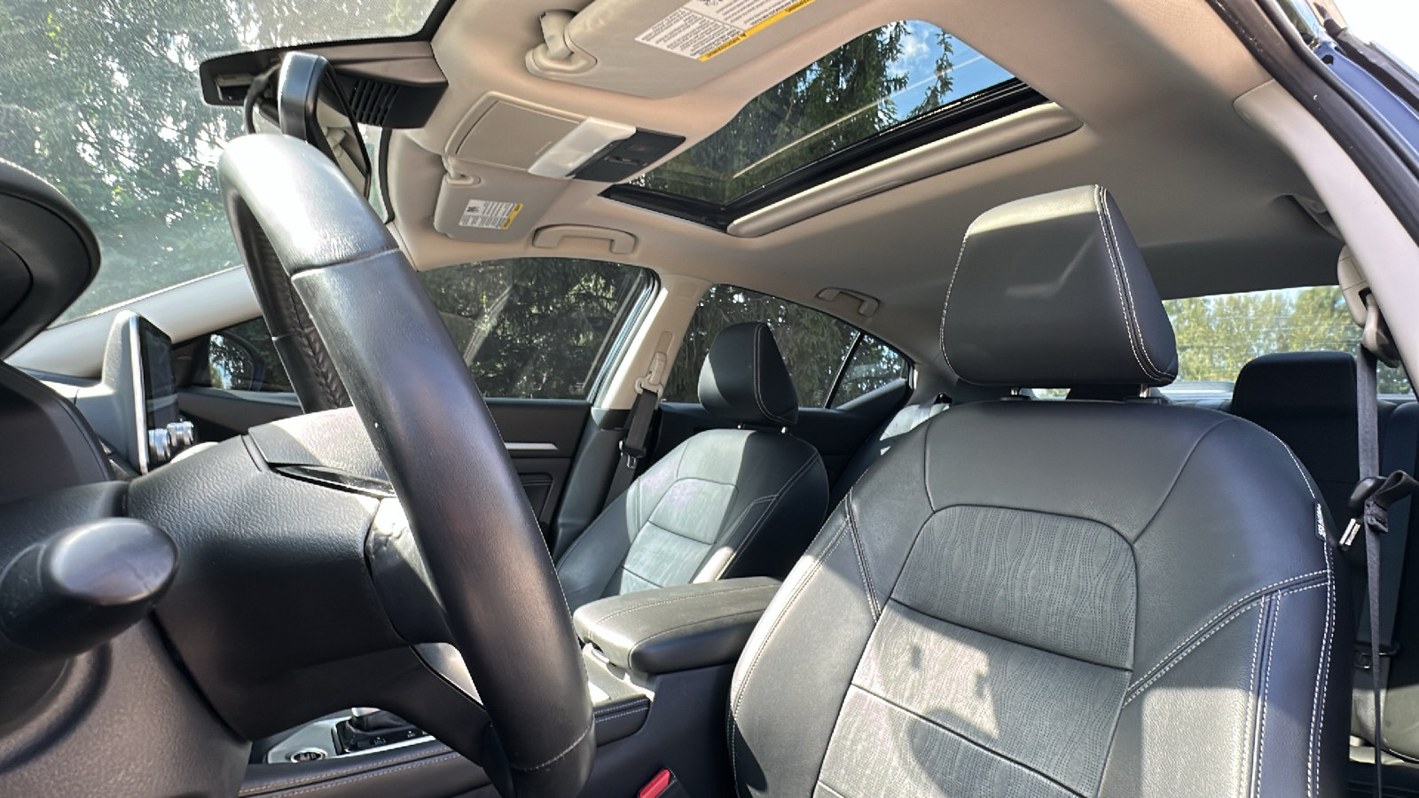 Certified 2019 Nissan Altima 2.5 Platinum FWD image 14