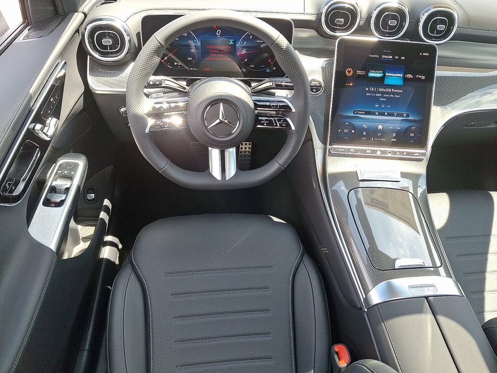 New 2025 Mercedes-Benz GLC 300 4MATIC image 2