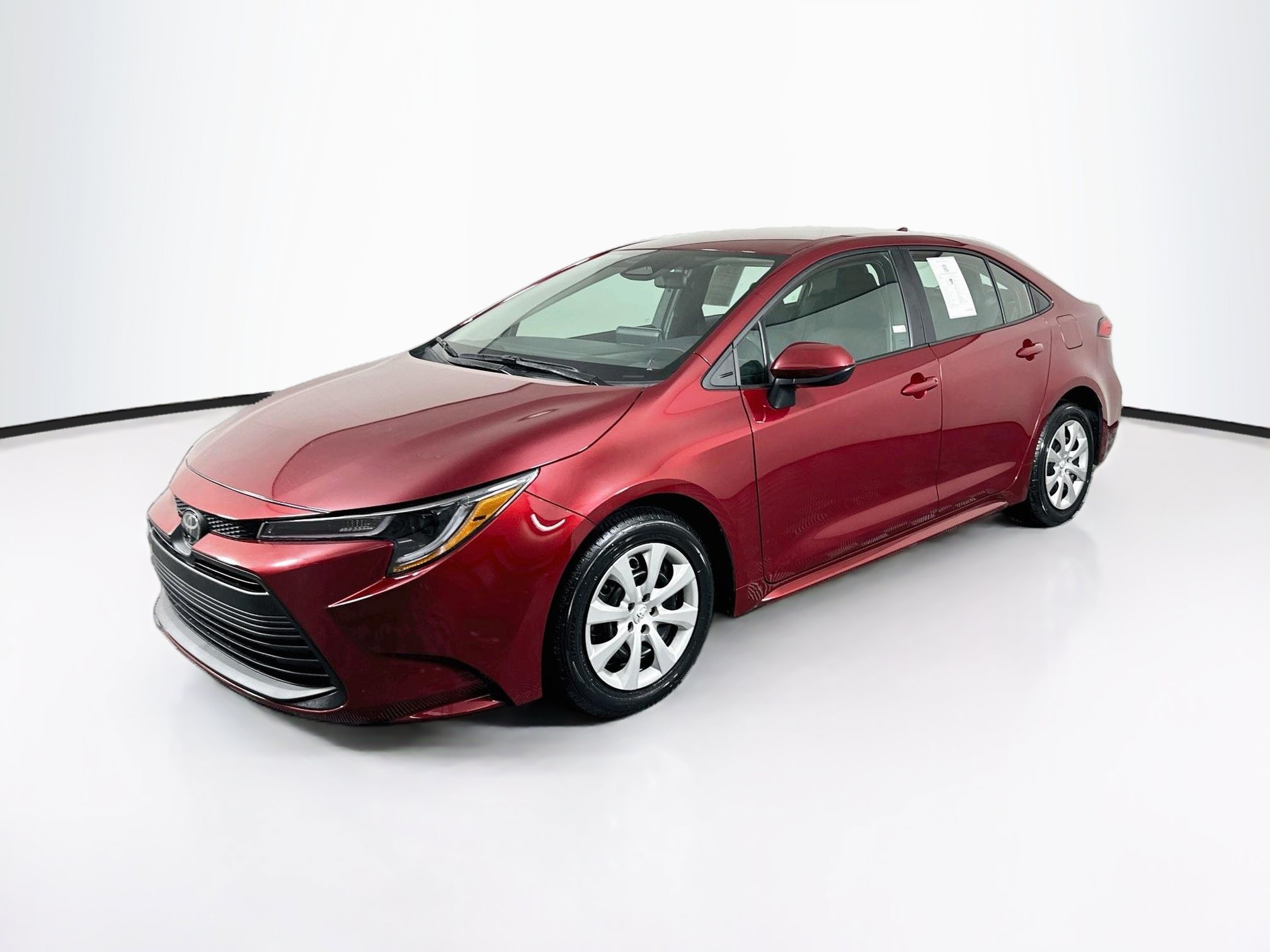 Used 2025 Toyota Corolla LE FWD image 3