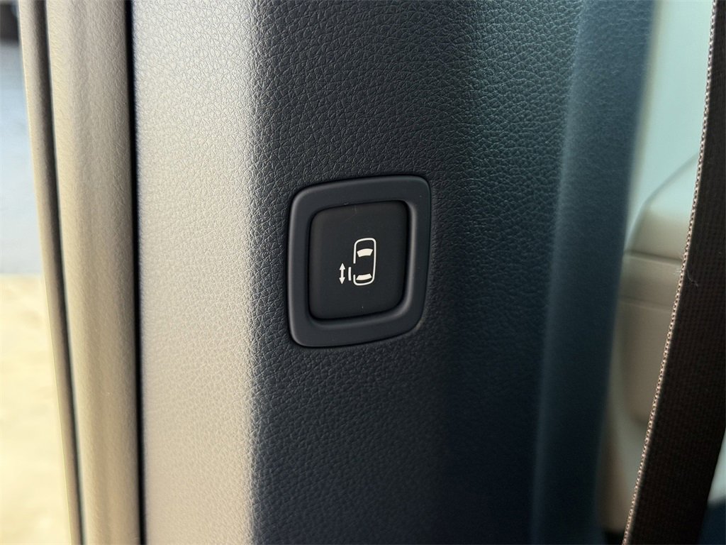 New 2026 Kia Carnival SX image 22