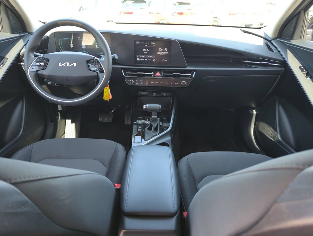 Used 2025 Kia Niro LX FWD image 15