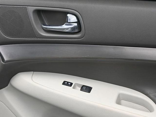 Used 2012 INFINITI G37 Journey w/ Premium Pkg image 34