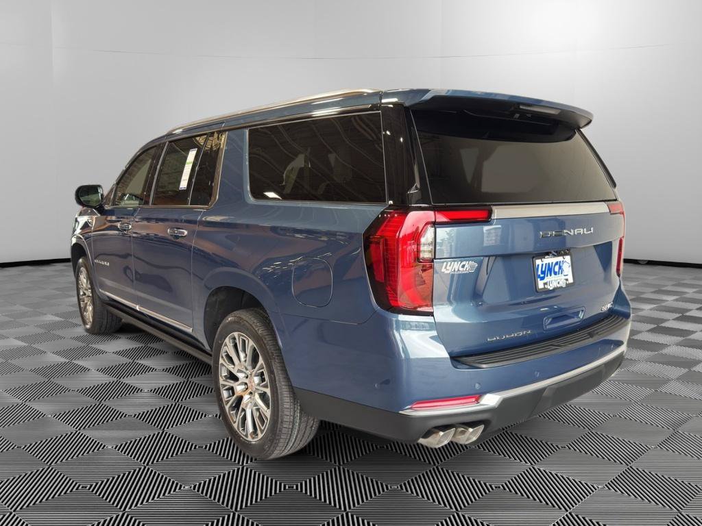 New 2026 GMC Yukon XL Denali w/ Denali Reserve Package AWD/4WD image 3
