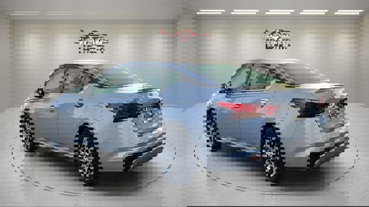 Used 2023 Nissan Altima 2.5 S image 3