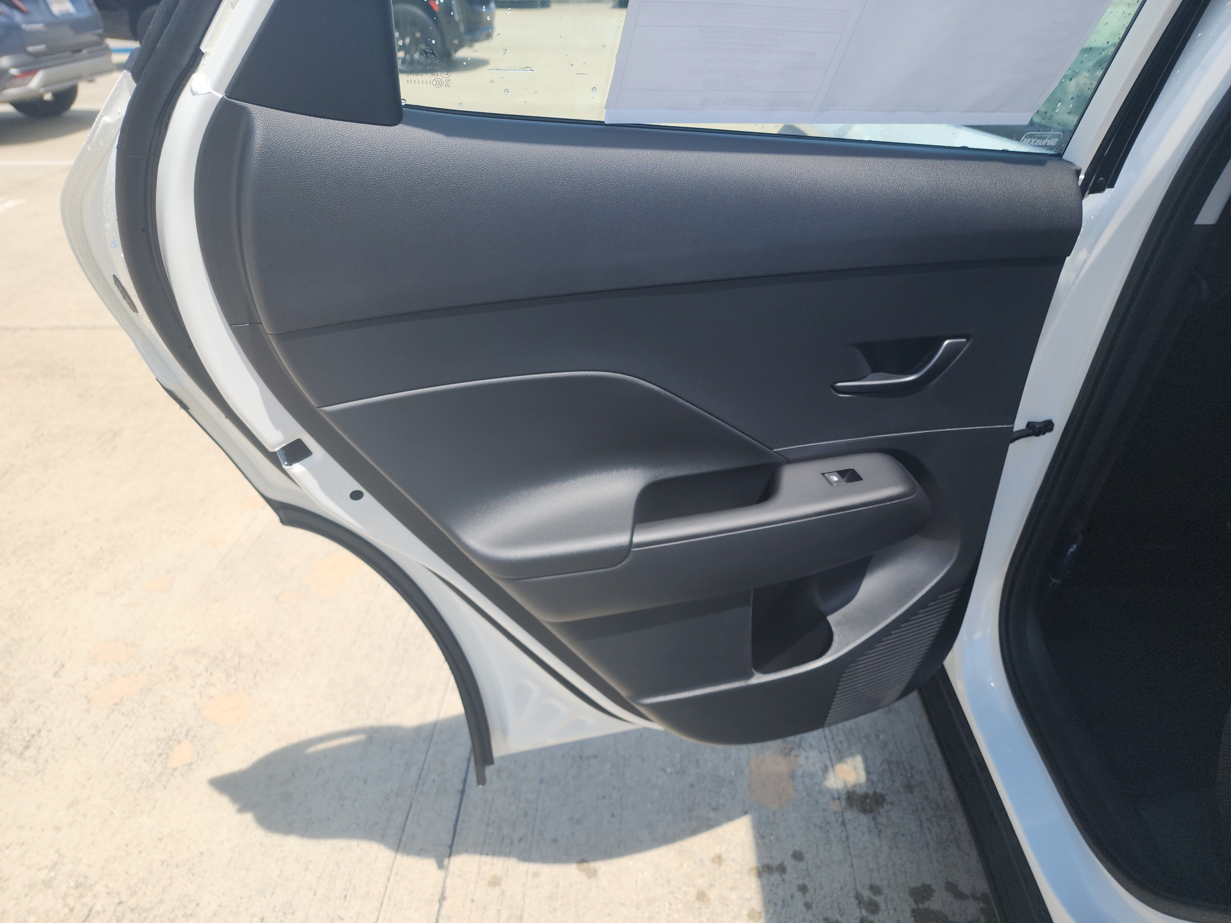 New 2027 Hyundai Kona SE FWD image 15