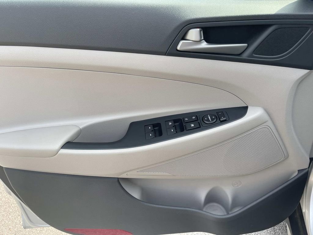 Used 2018 Hyundai Tucson SEL w/ Cargo Package FWD image 25