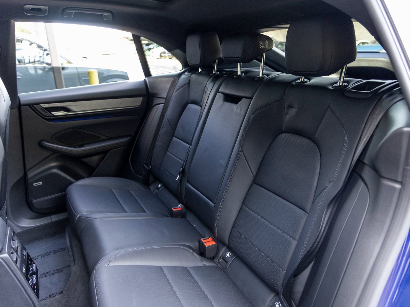 Certified 2025 Porsche Macan 4 Electric image 42
