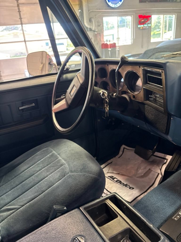 Used 1987 Chevrolet Blazer 4WD image 14