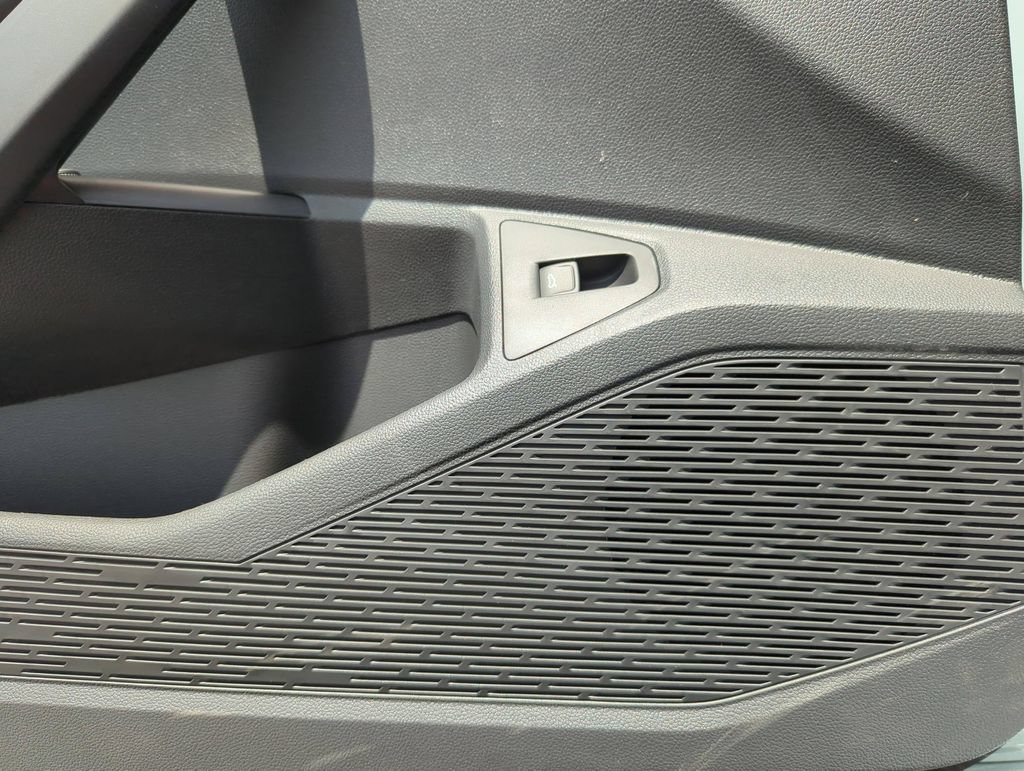 New 2026 Volkswagen Jetta SE FWD image 27
