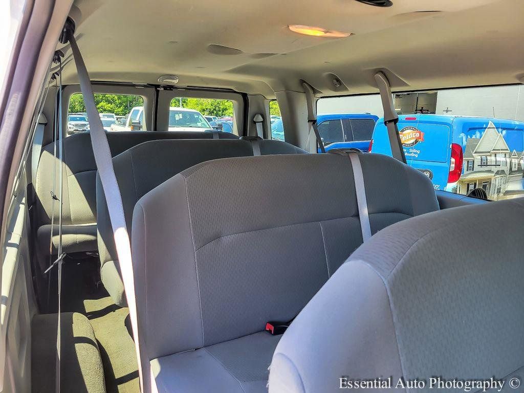Used 2011 Ford E-350 and Econoline 350 XLT RWD image 18