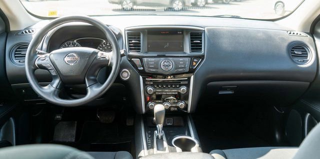 Used 2019 Nissan Pathfinder S AWD/4WD image 16