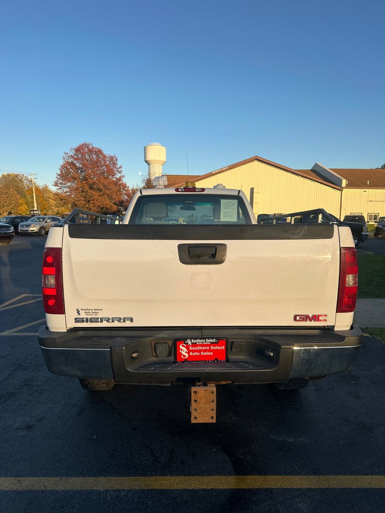 Used 2010 GMC Sierra 3500 W/T image 7