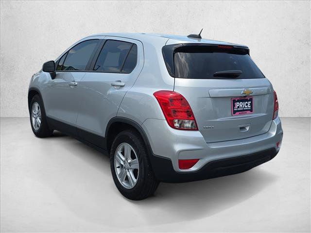 Used 2022 Chevrolet Trax LS w/ Tint and Cruise Package FWD image 7