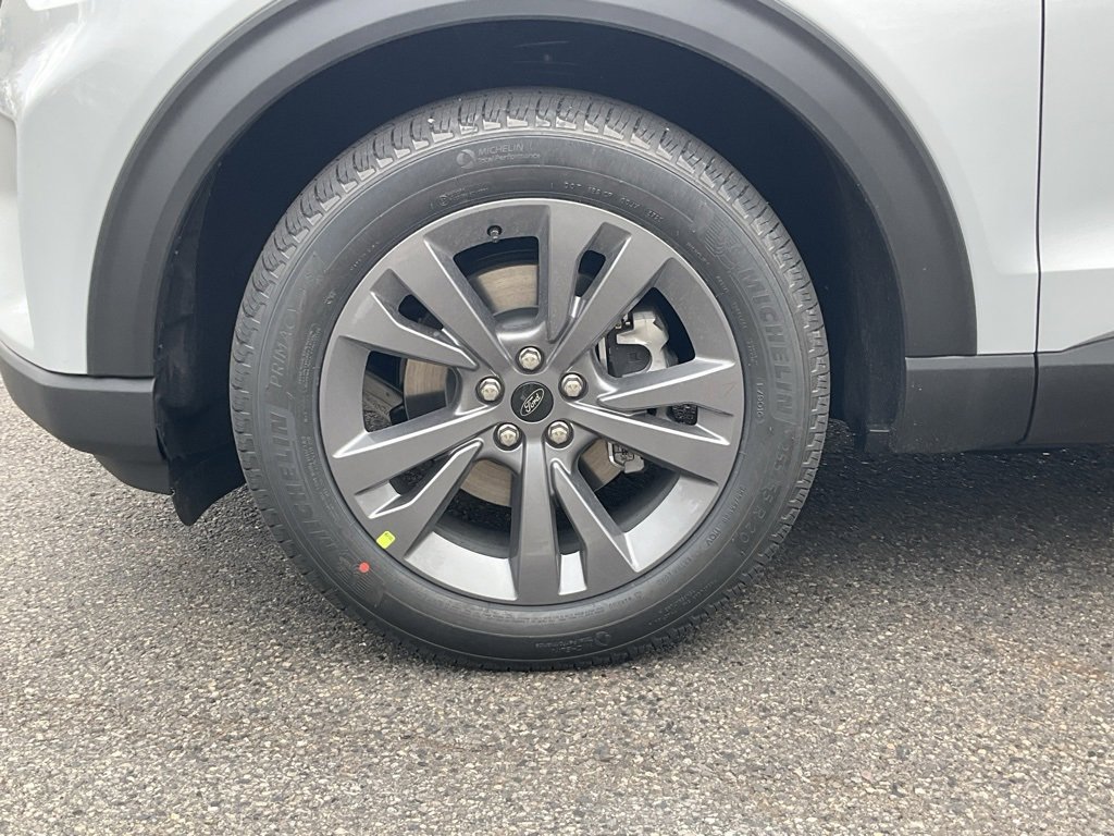 New 2026 Ford Explorer Active image 21