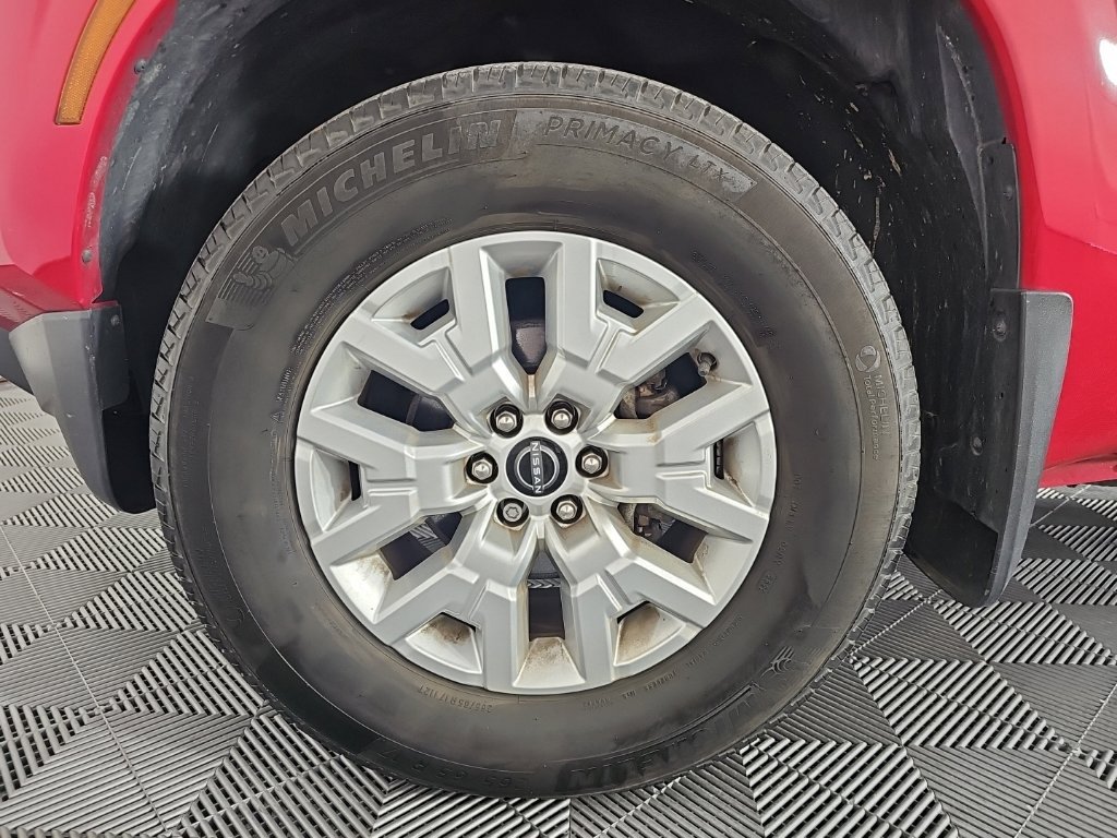 Used 2022 Nissan Frontier SV AWD/4WD image 9