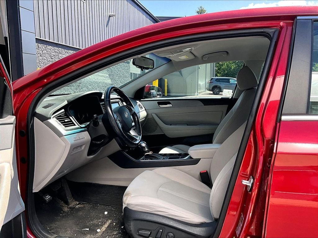 Used 2018 Hyundai Sonata SEL w/ Cargo Package FWD image 7