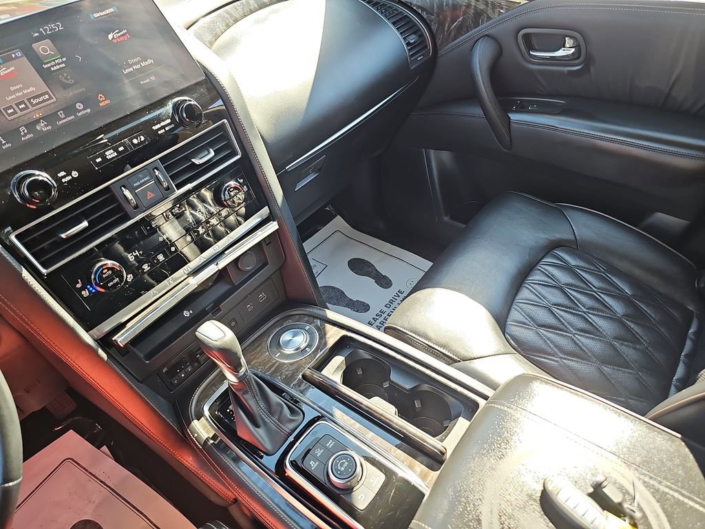 Used 2024 Nissan Armada Platinum image 31