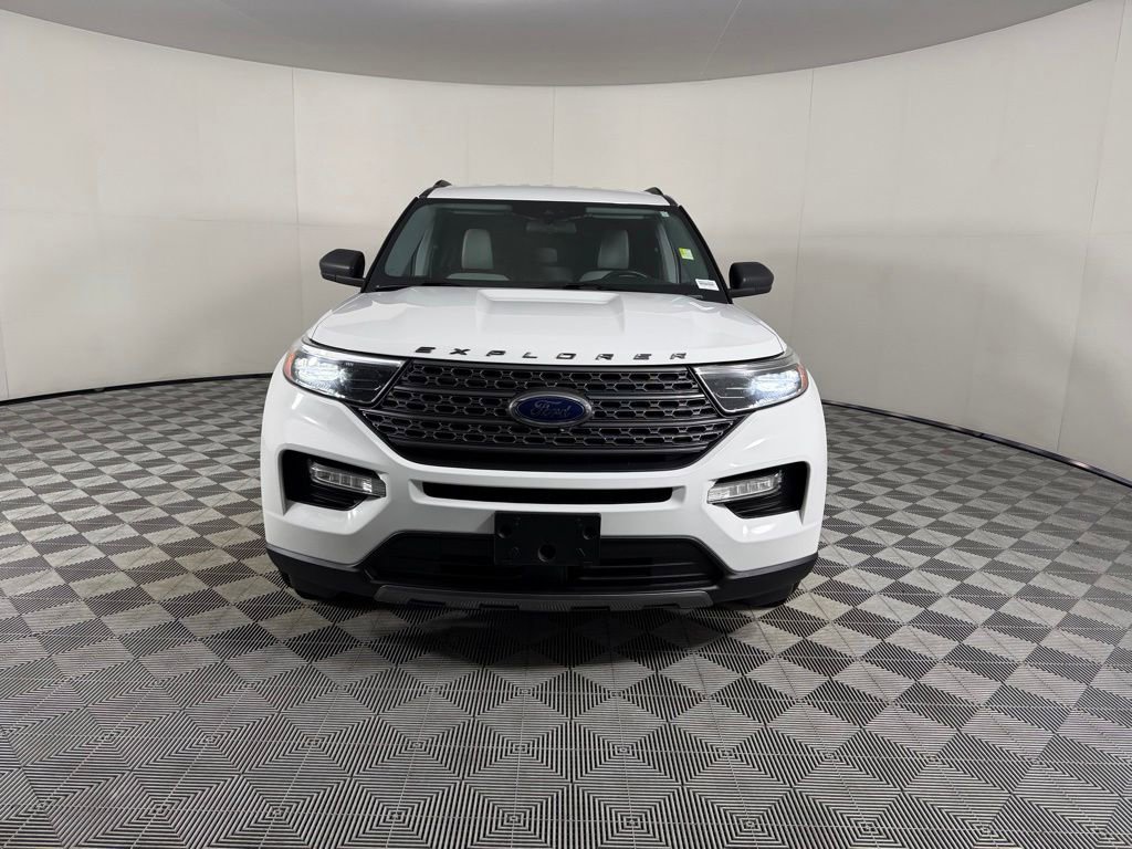Used 2021 Ford Explorer XLT w/ Equipment Group 202A RWD image 5