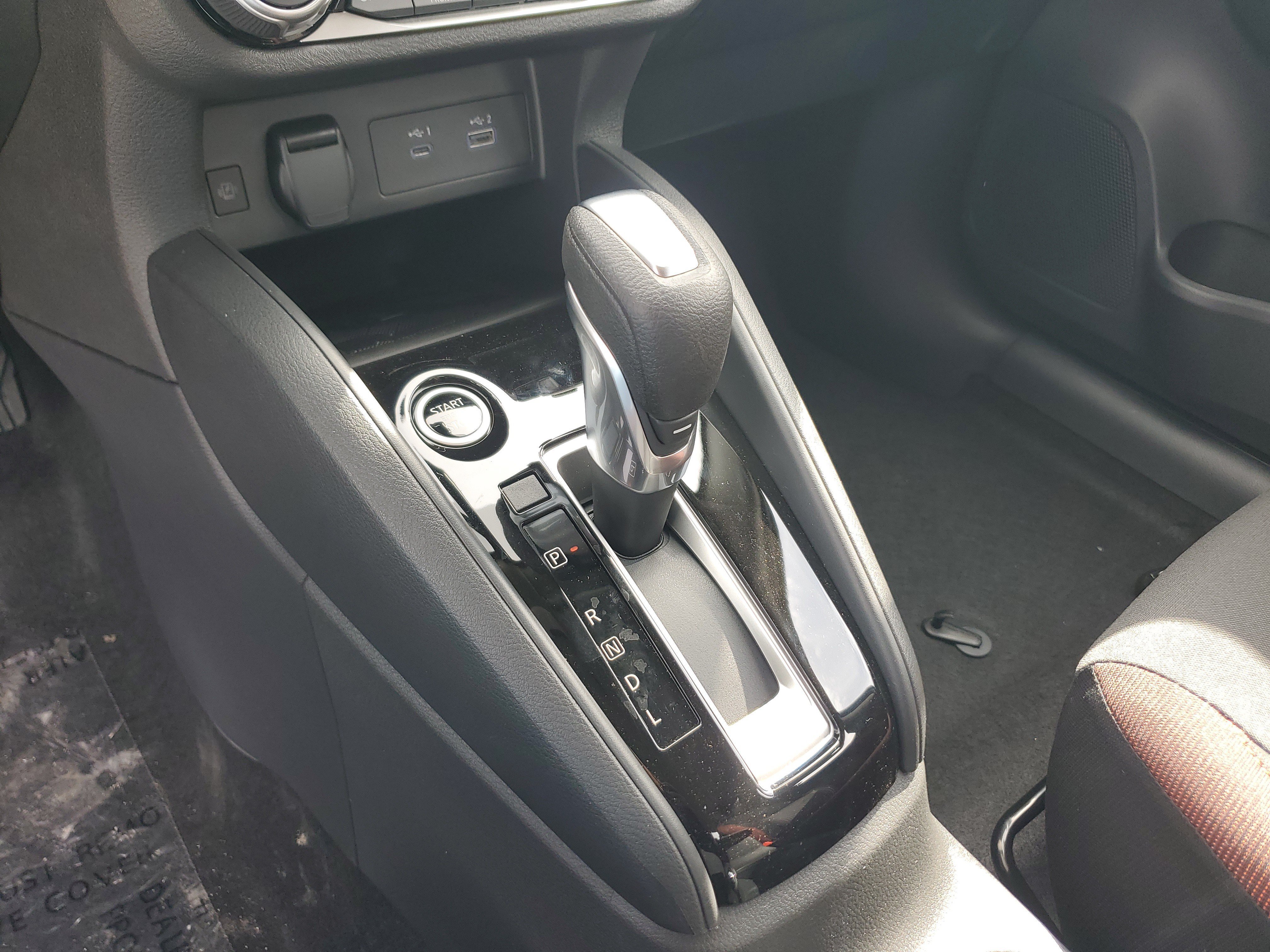 Used 2025 Nissan Versa SR w/ Trunk Package FWD image 20