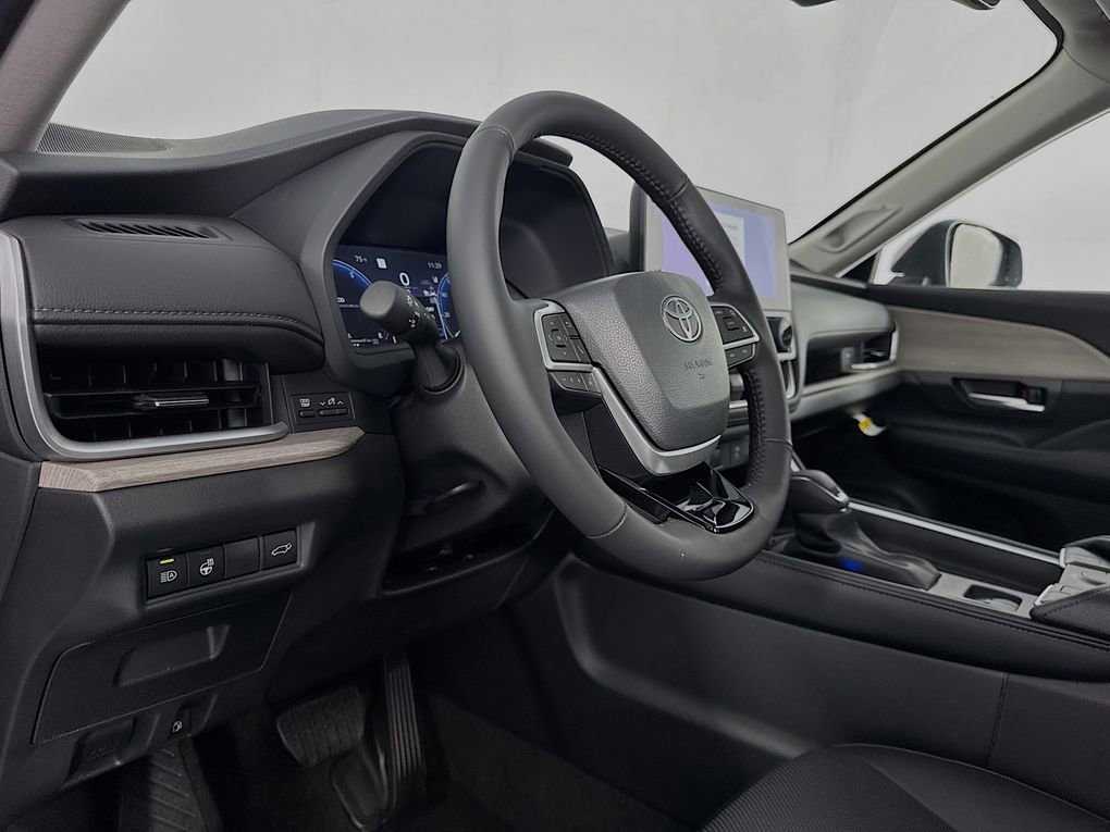 New 2026 Toyota Grand Highlander Limited image 11