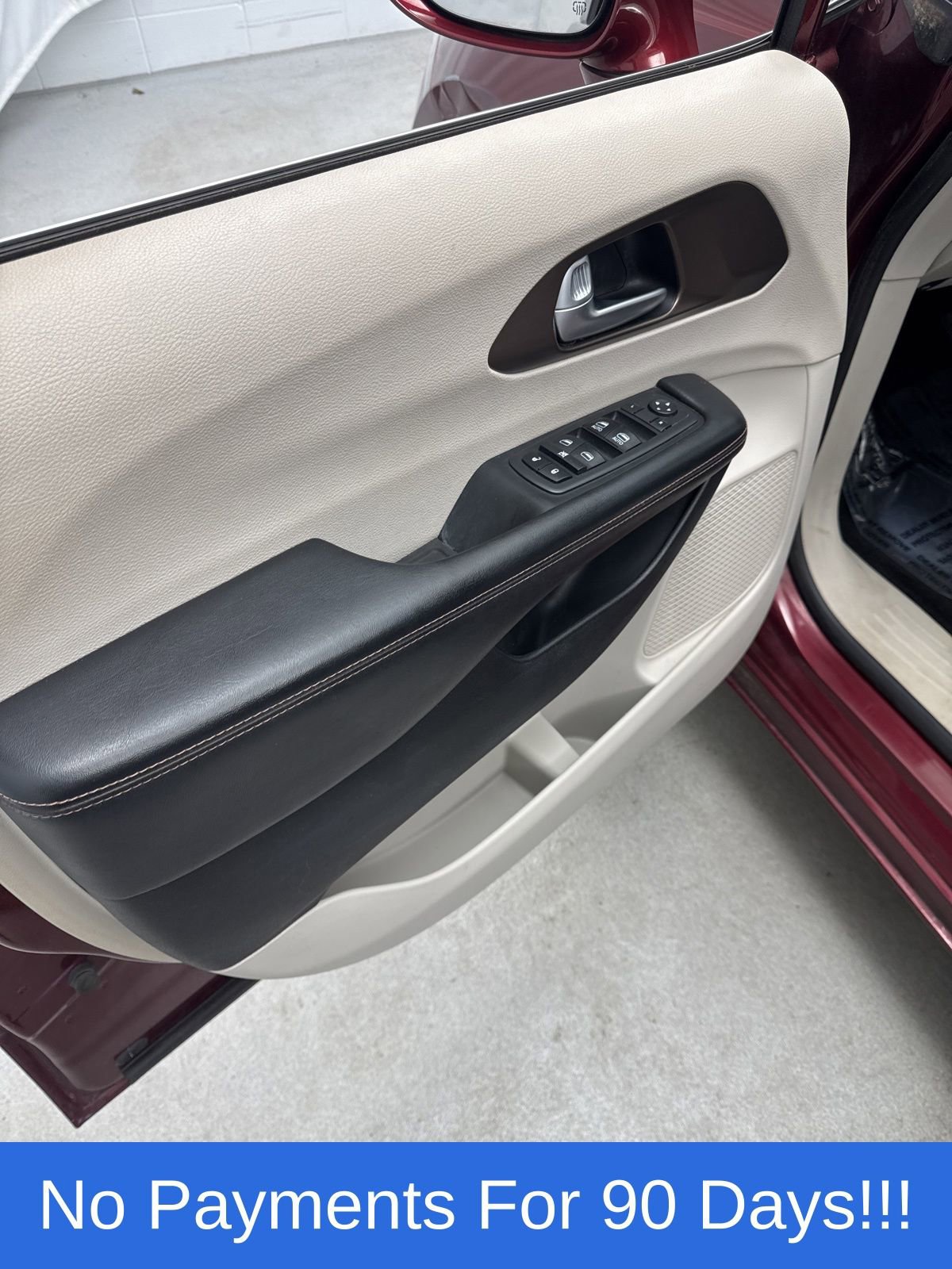 Used 2018 Chrysler Pacifica Touring Plus w/ Tire & Wheel Group image 13