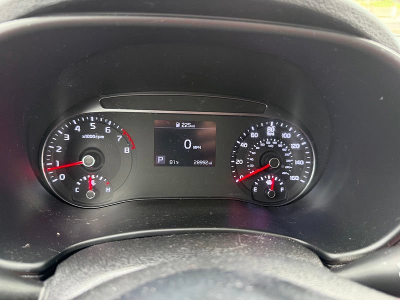 Certified 2022 Kia Soul LX w/ Technology Package FWD image 11