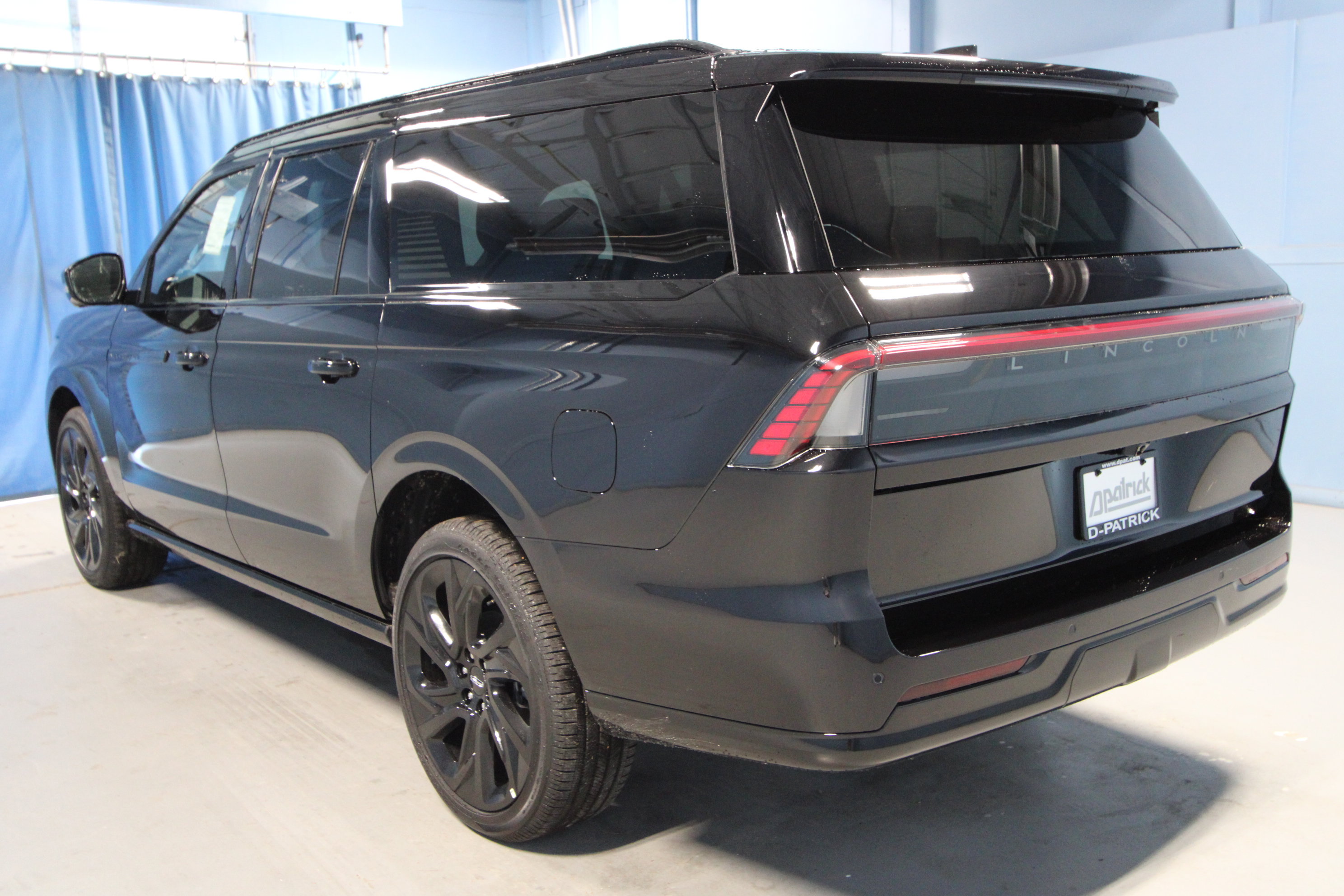 New 2027 Lincoln Navigator L Reserve w/ Jet Appearance Package AWD/4WD image 33