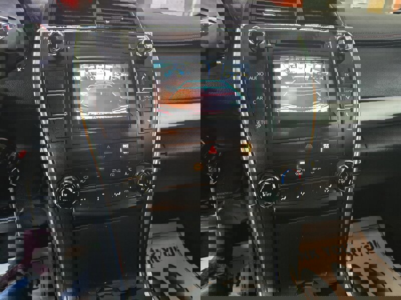 Used 2015 Toyota Camry SE image 19