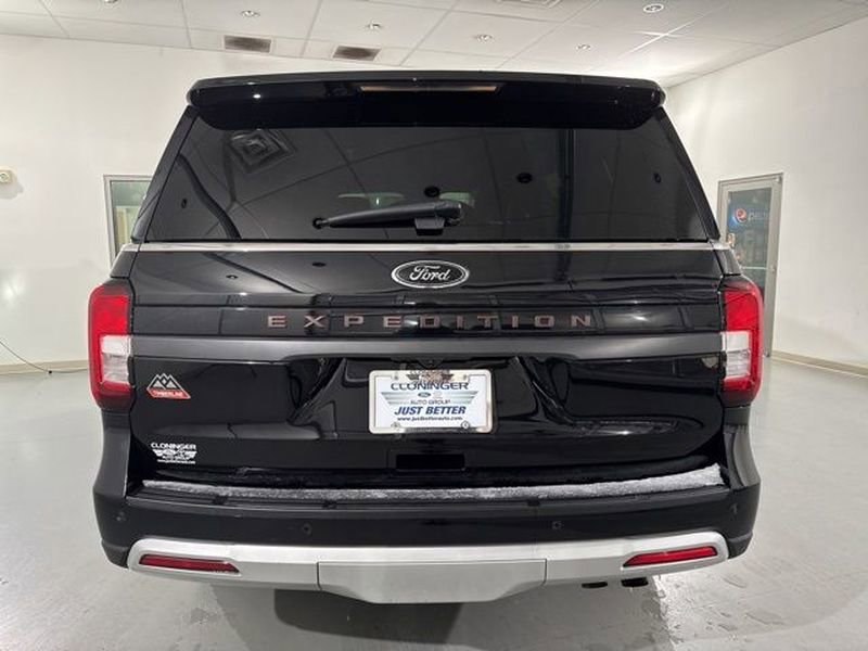 Used 2022 Ford Expedition Timberline image 10