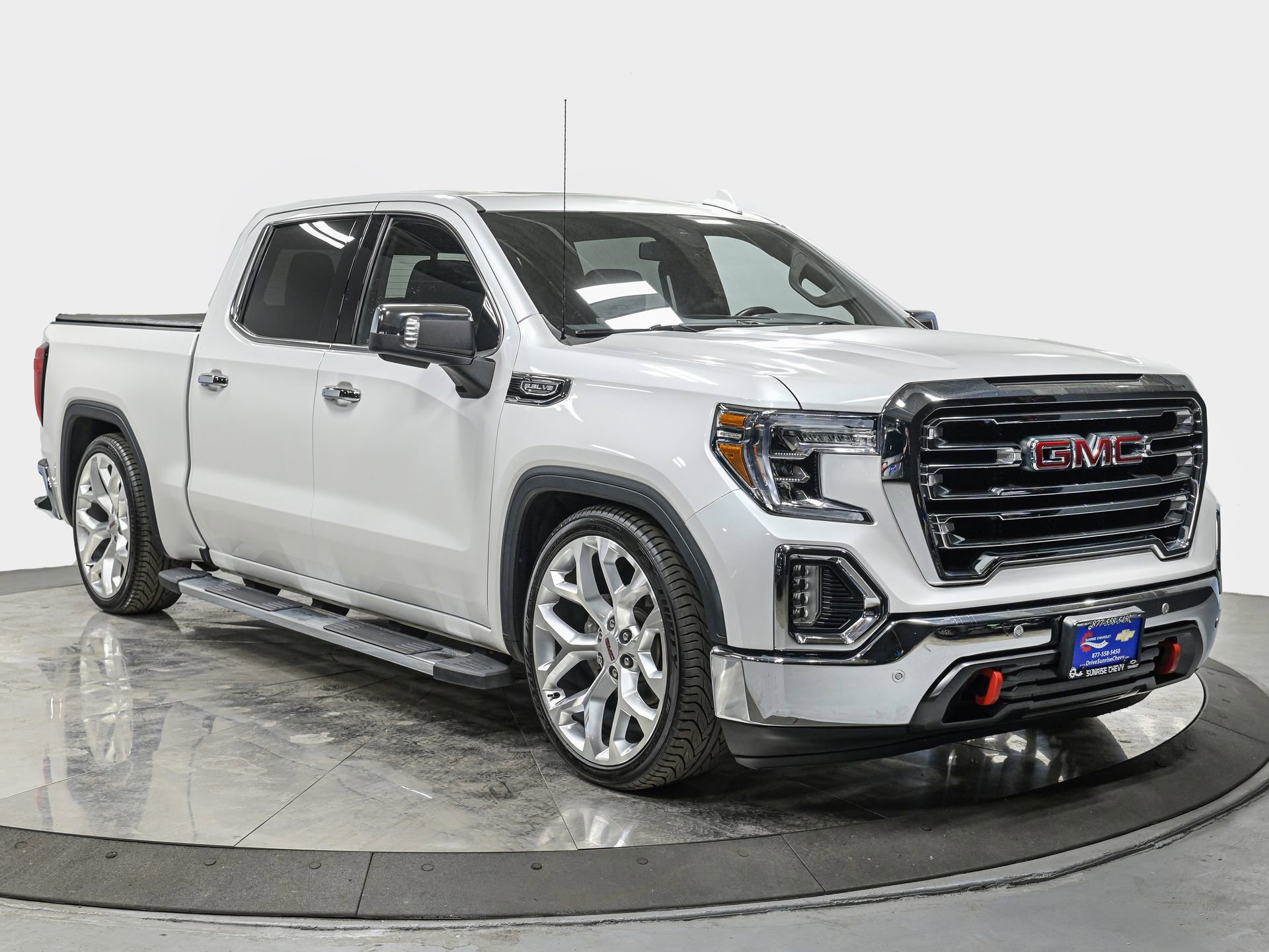 Used 2019 GMC Sierra 1500 SLT w/ SLT Premium Plus Package AWD/4WD image 10